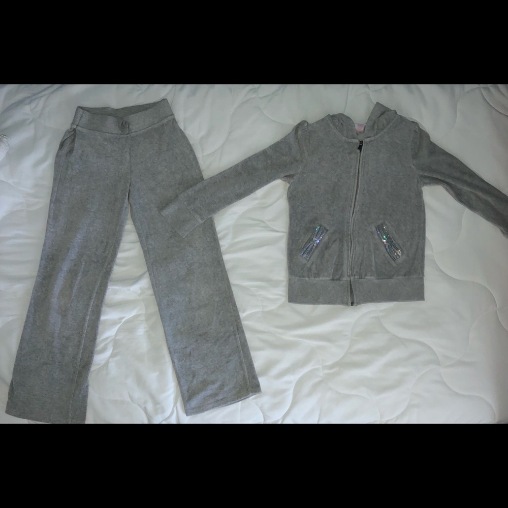 FINAL PRICE -- Kids grey velour set size medium 7/8